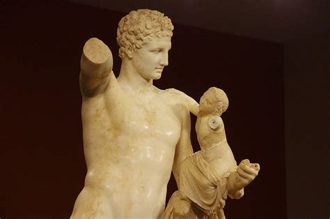 hermes of praxiteles